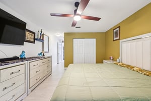 Swallow Dr-S0811-034.jpg