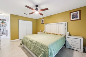 Swallow Dr-S0811-035.jpg