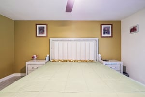 Swallow Dr-S0811-036.jpg