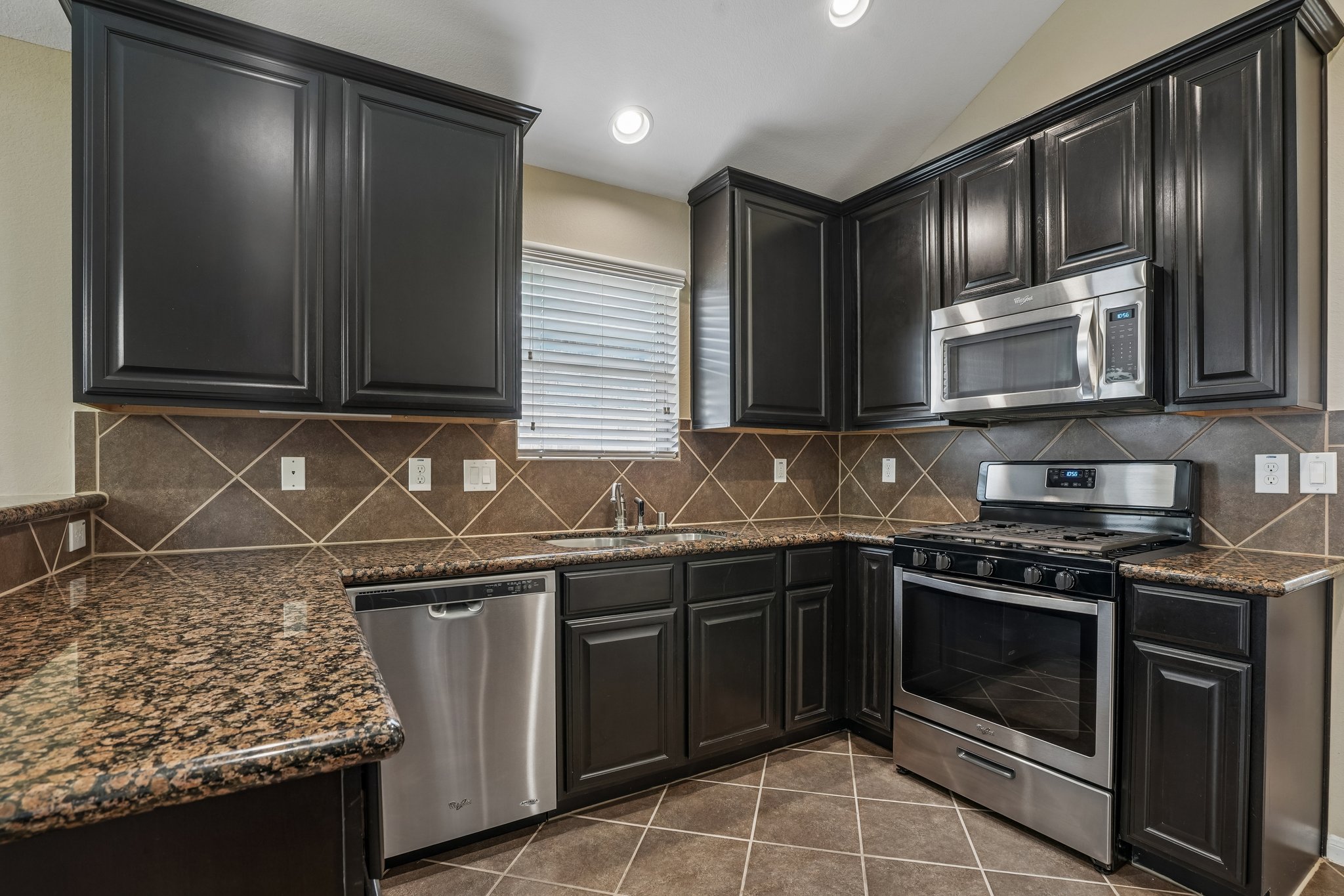 Bay Ln-S2606-013.jpg