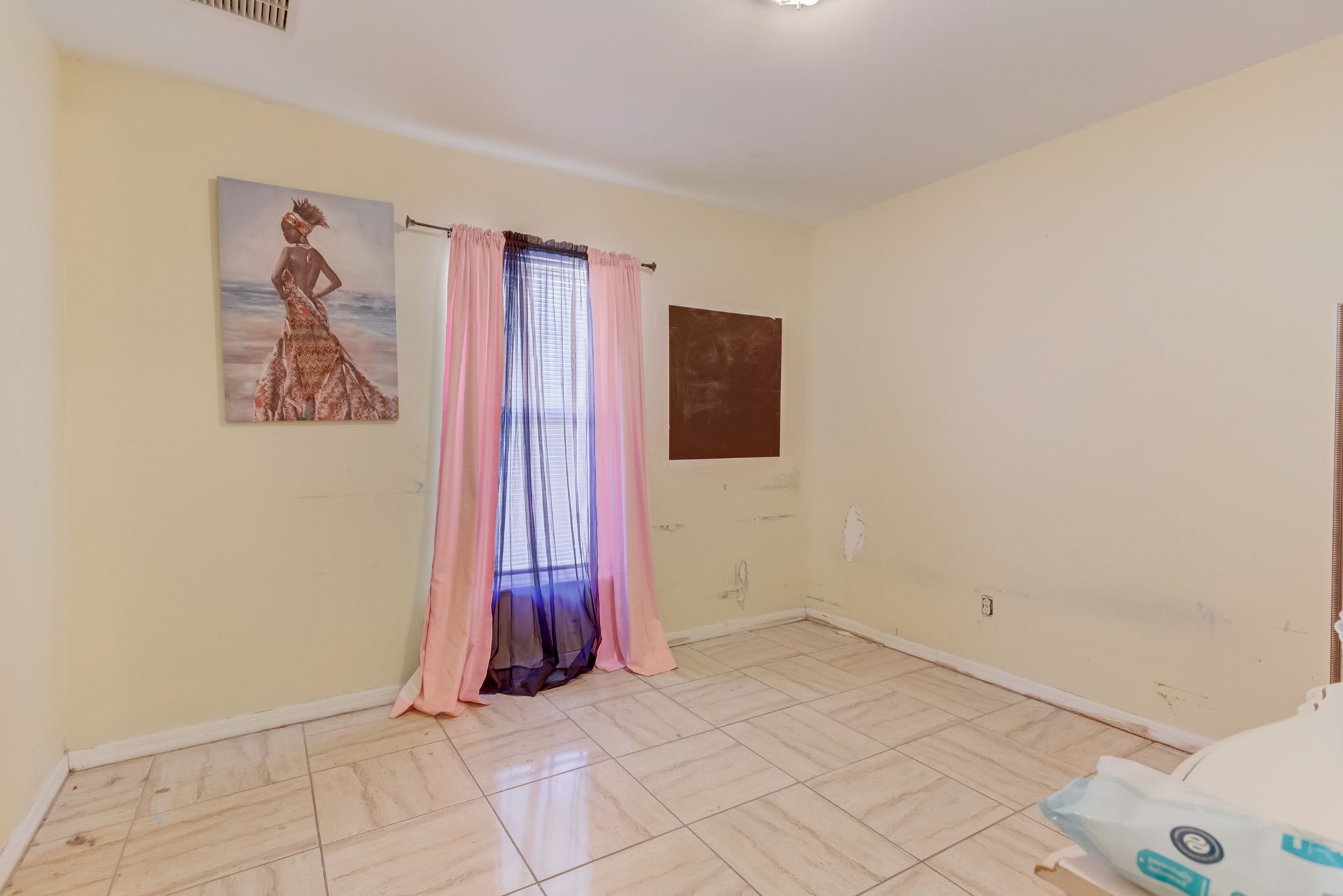 S Rosebud Cir-019