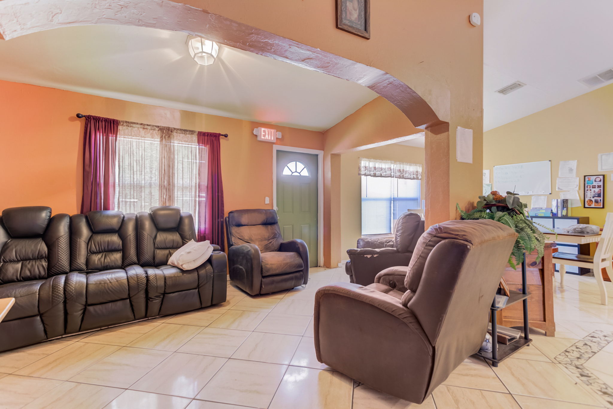 S Rosebud Cir-005