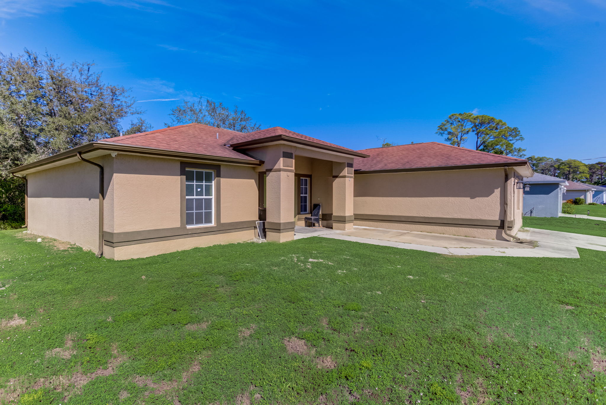 S Rosebud Cir-003
