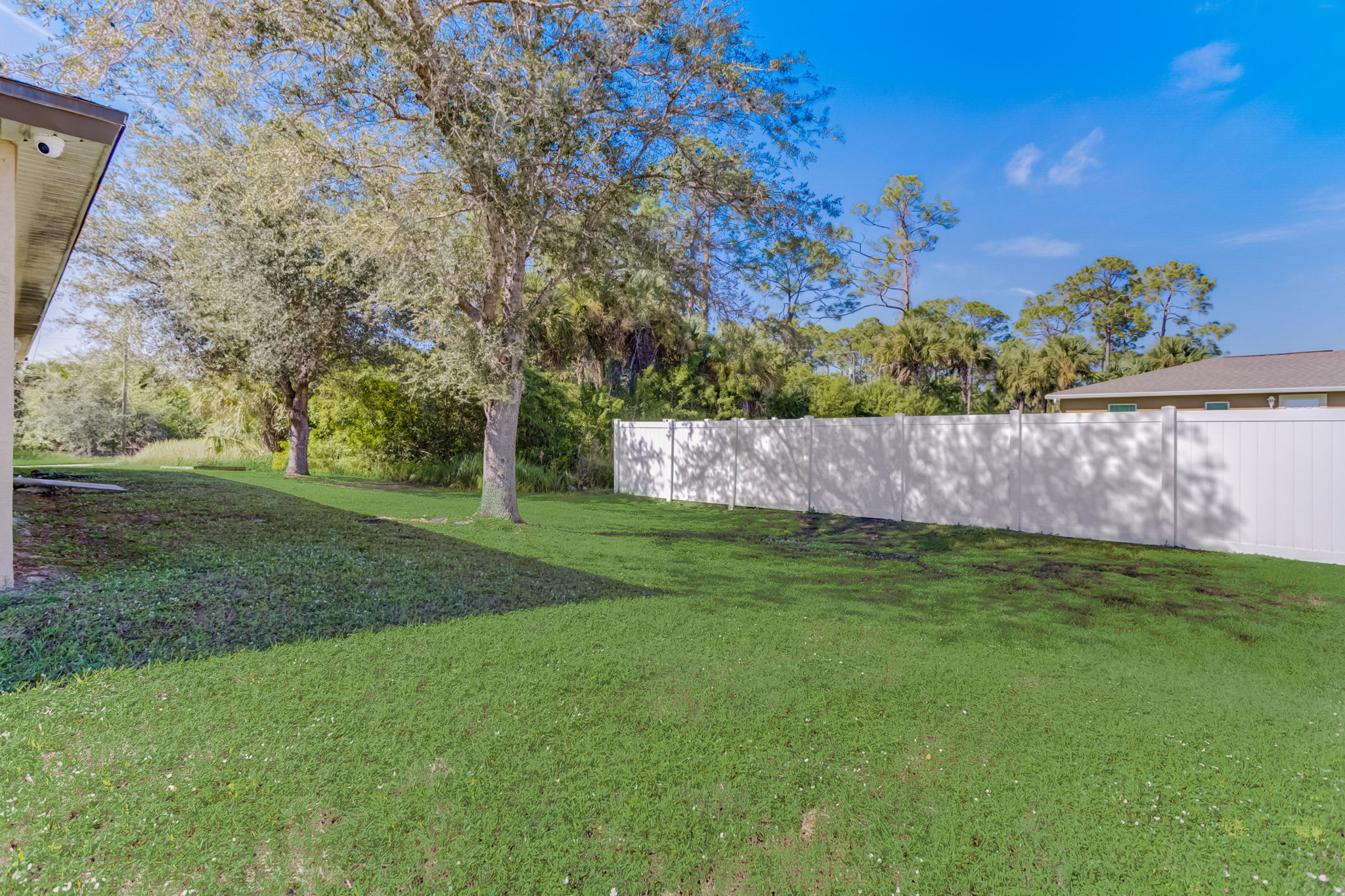 S Rosebud Cir-024