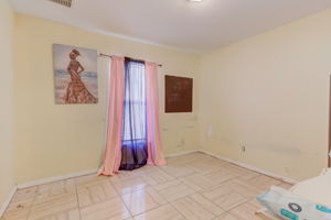 S Rosebud Cir-019
