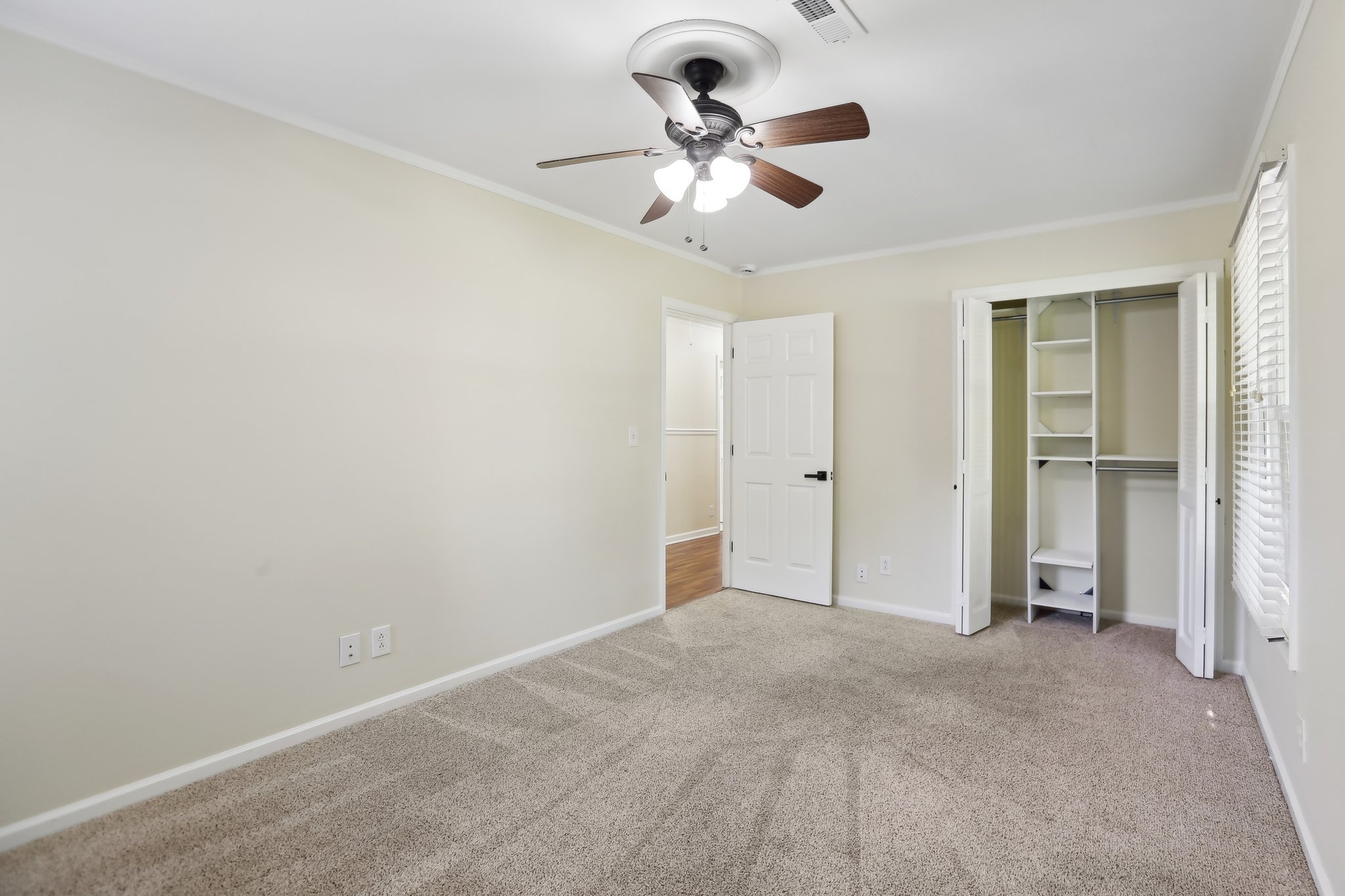 Archer Ave-2305-037.jpg