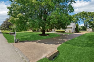 Archer Ave-2305-002.jpg