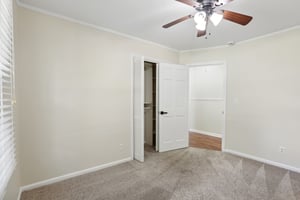Archer Ave-2305-035.jpg