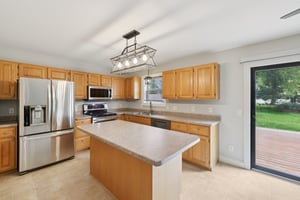 Ashton Dr-0306-016.jpg