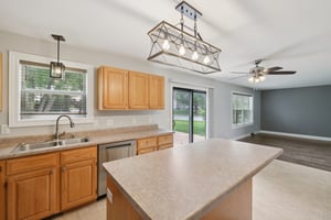 Ashton Dr-0306-018.jpg
