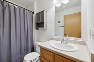 Ashton Dr-0306-038.jpg