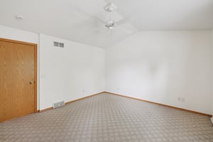 Ashton Dr-0306-040.jpg