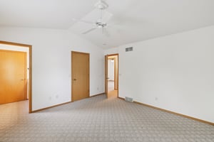 Ashton Dr-0306-041.jpg