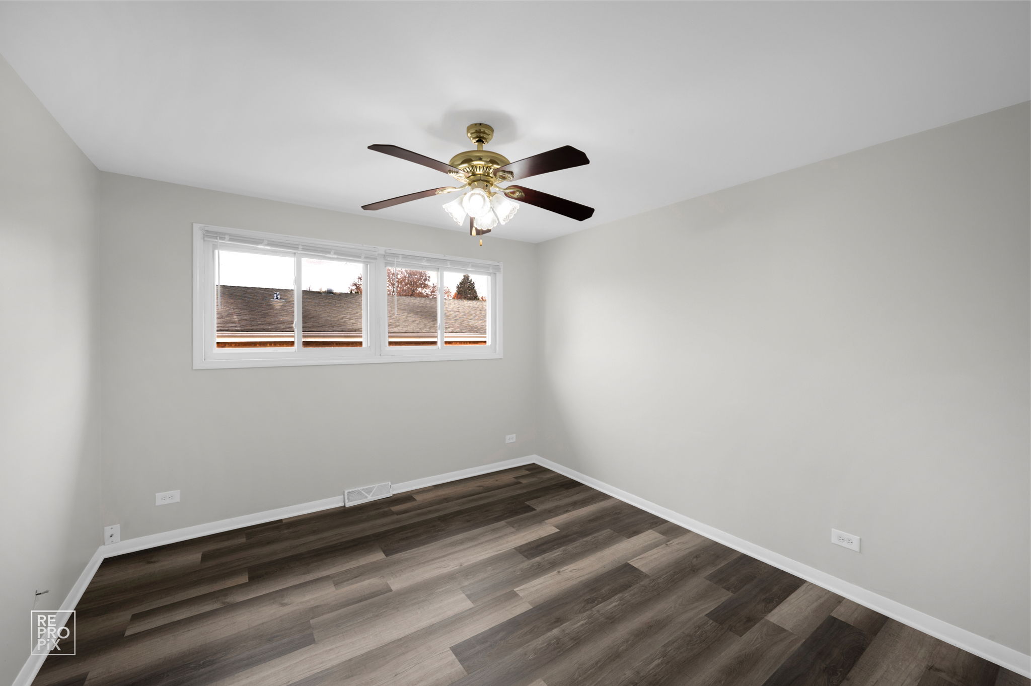  502 E Memorial Rd, Bensenville, IL 60106_007