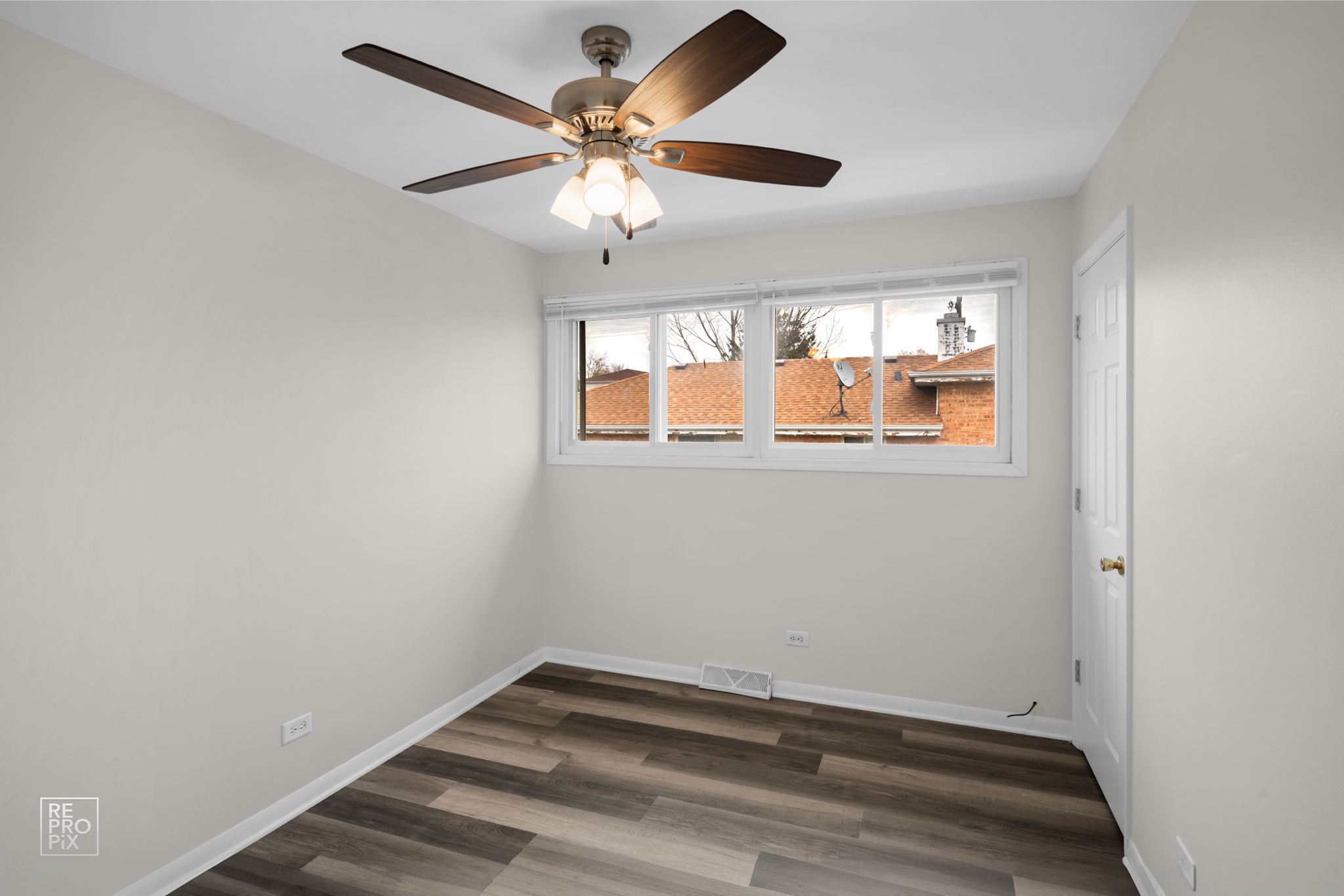  502 E Memorial Rd, Bensenville, IL 60106_014