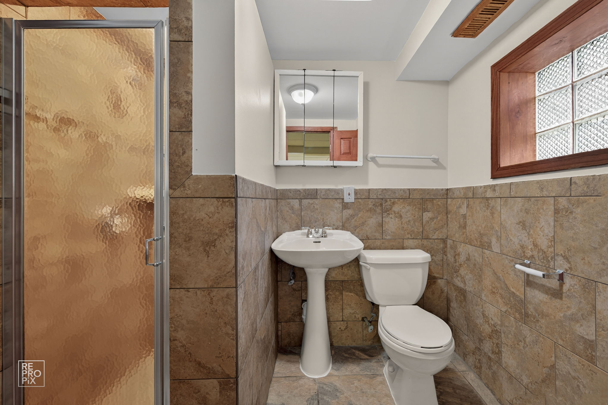  502 E Memorial Rd, Bensenville, IL 60106_018