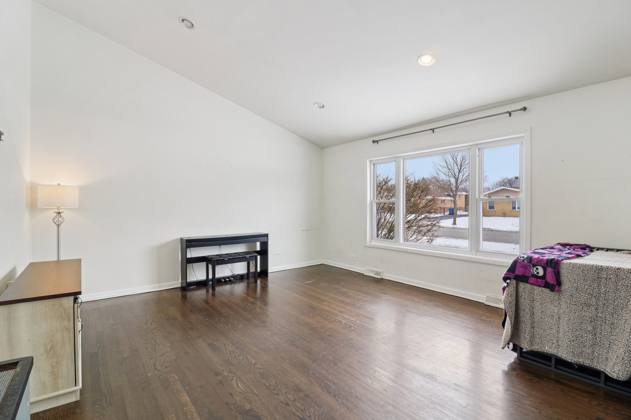 E Washington St-S0302-006.jpg