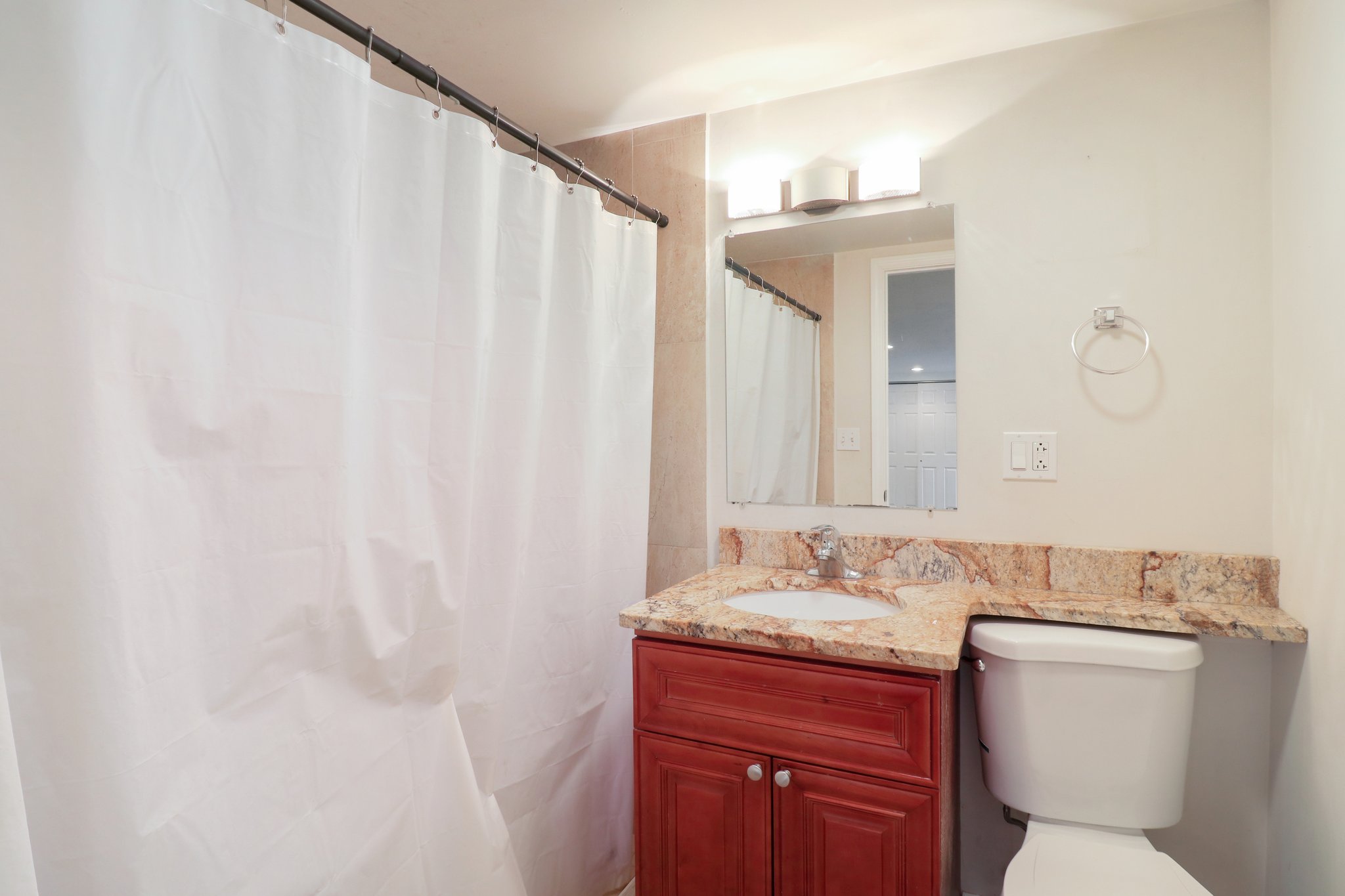 E Washington St-S0302-023.jpg