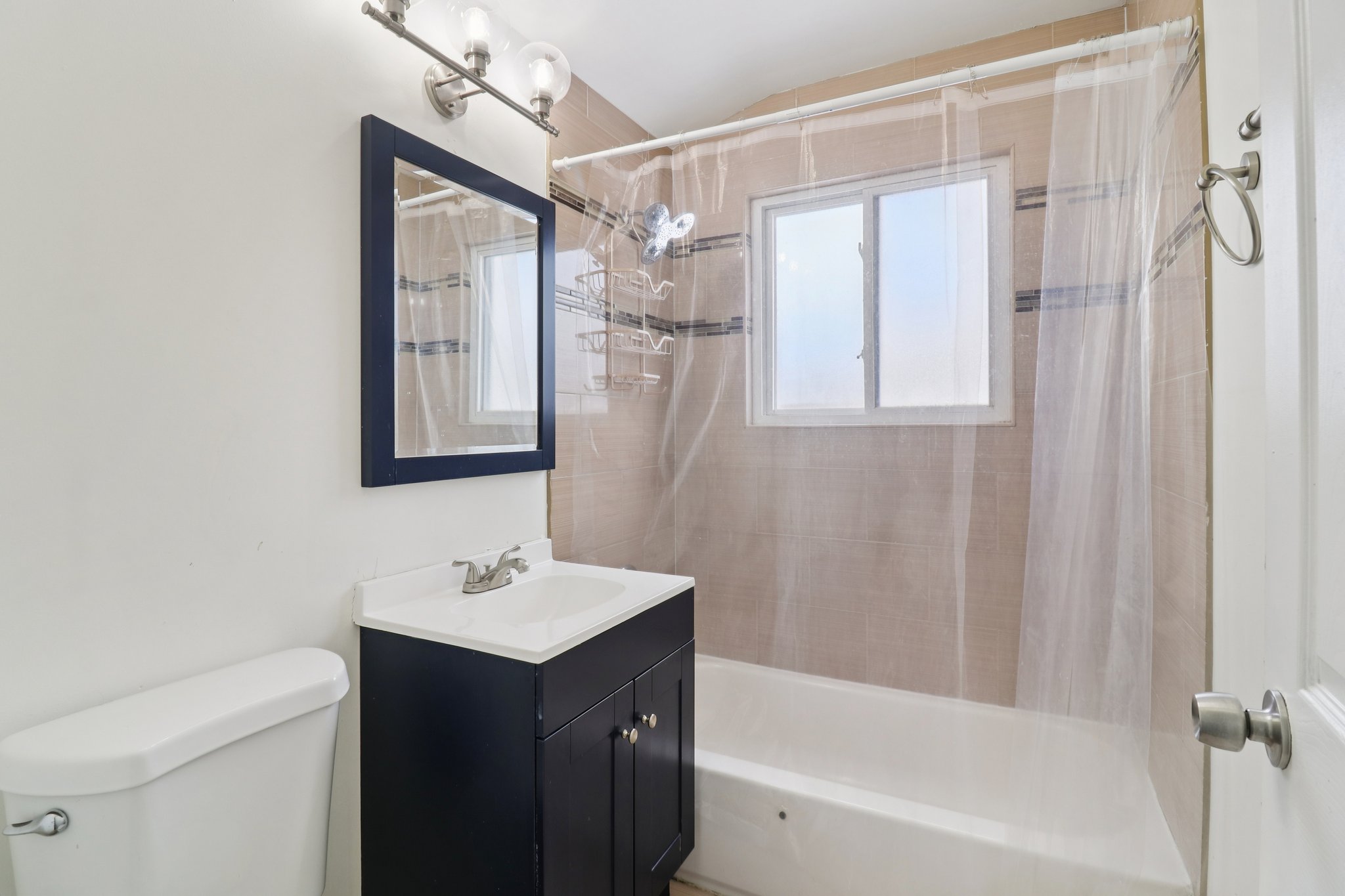 E Washington St-S0302-025.jpg