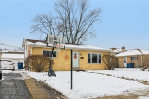 E Washington St-S0302-003.jpg