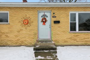 E Washington St-S0302-004.jpg