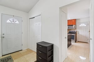 E Washington St-S0302-005.jpg