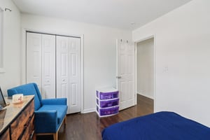 E Washington St-S0302-020.jpg