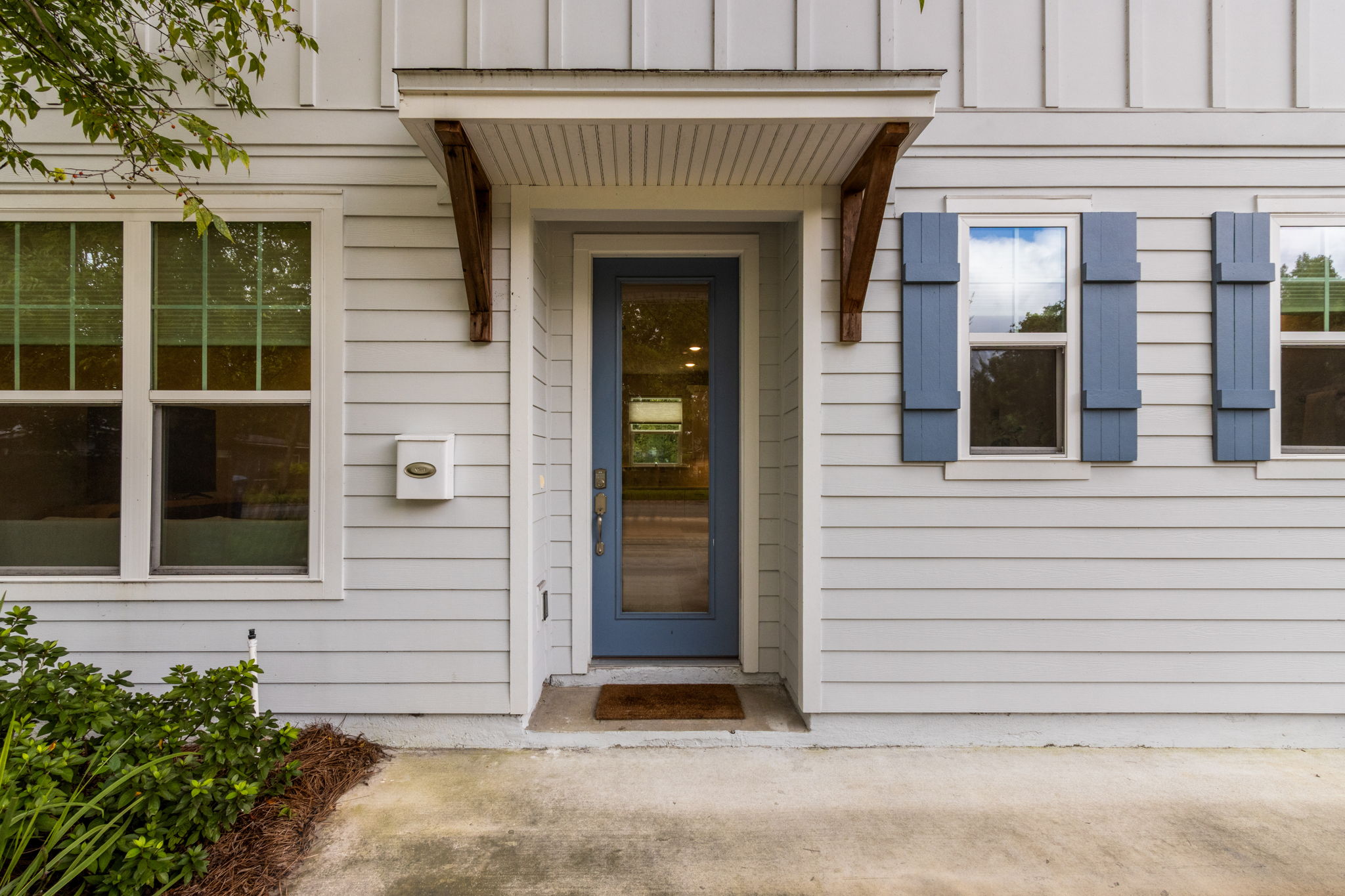 Front Entry Detail