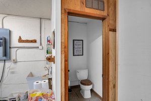  Photo 48