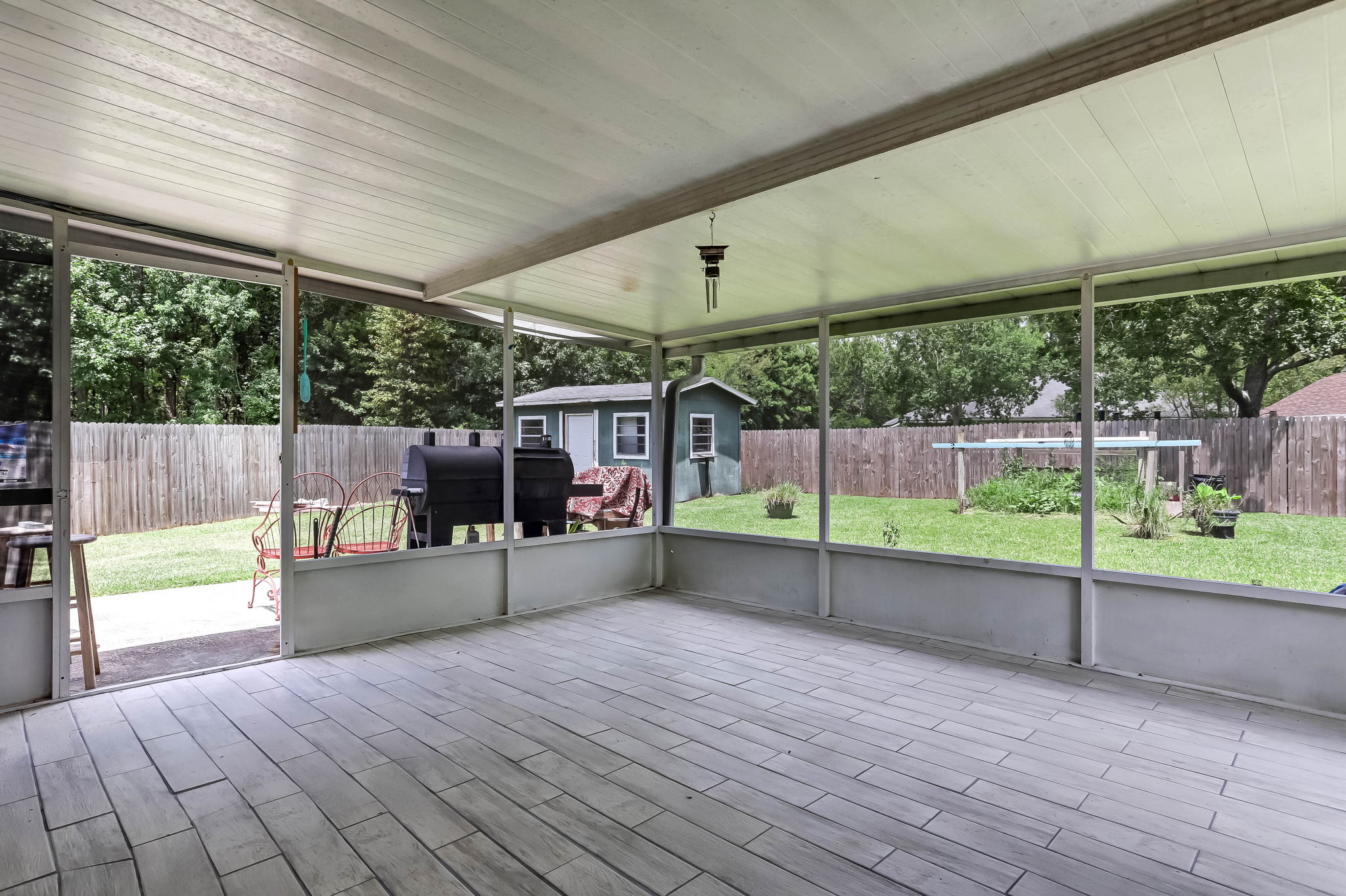 Screened-in Porch
