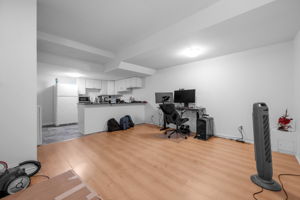  Photo 51