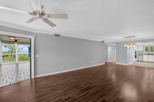 Living Room 3 of 5