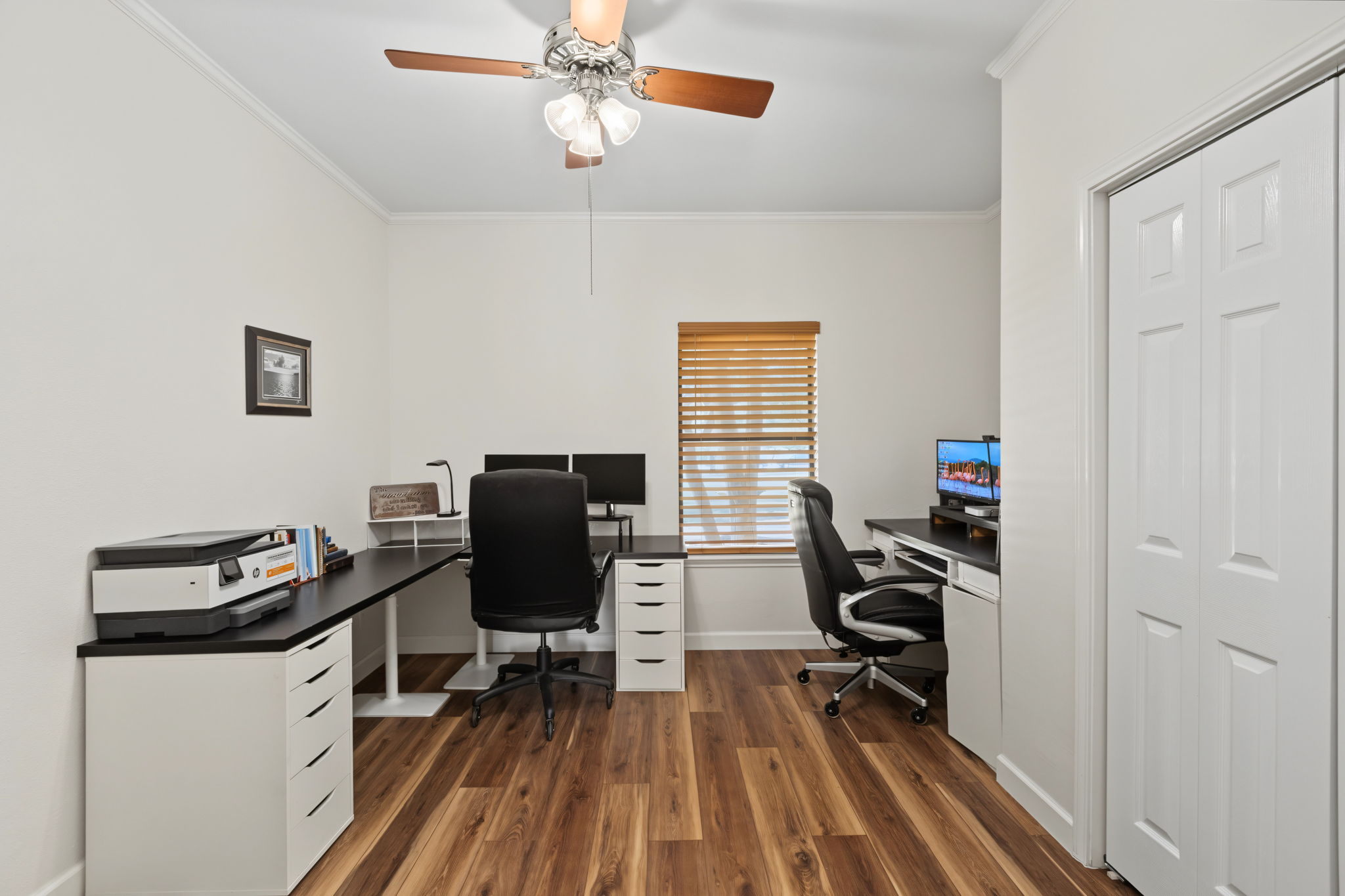  Photo 36