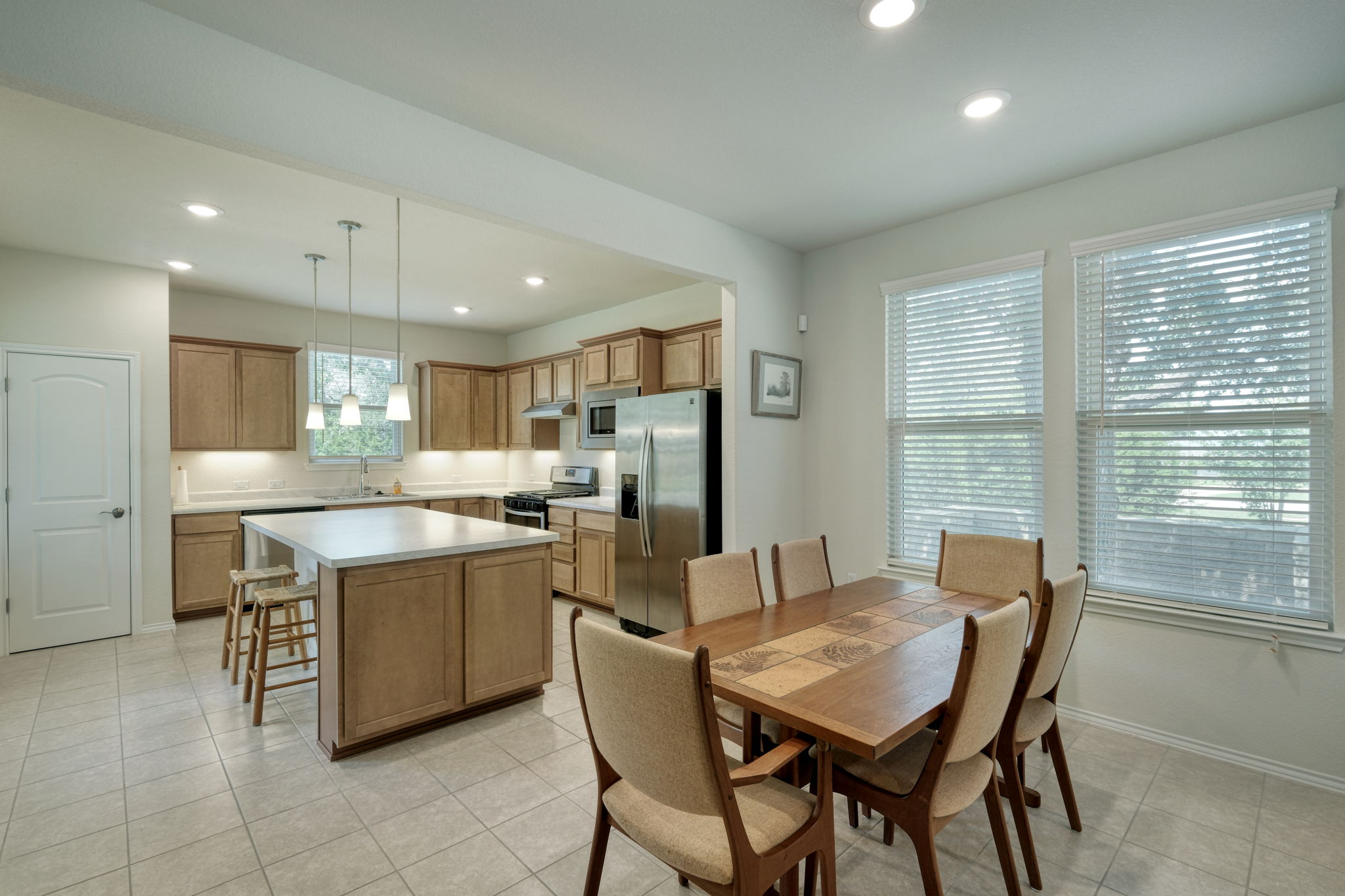 Dining/Kitchen