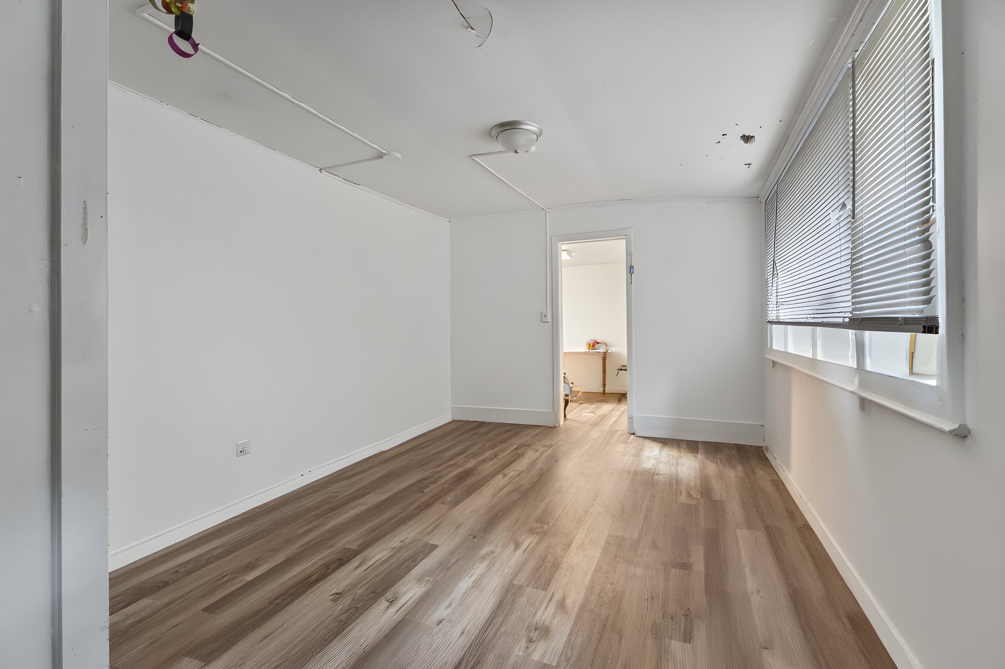 1st floor apartment living room furniture removed virtually