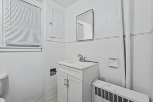 1st floor apart bathroom