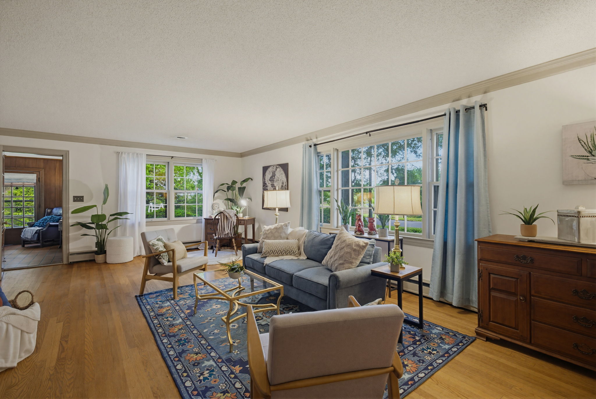 502 W Hunter St-8