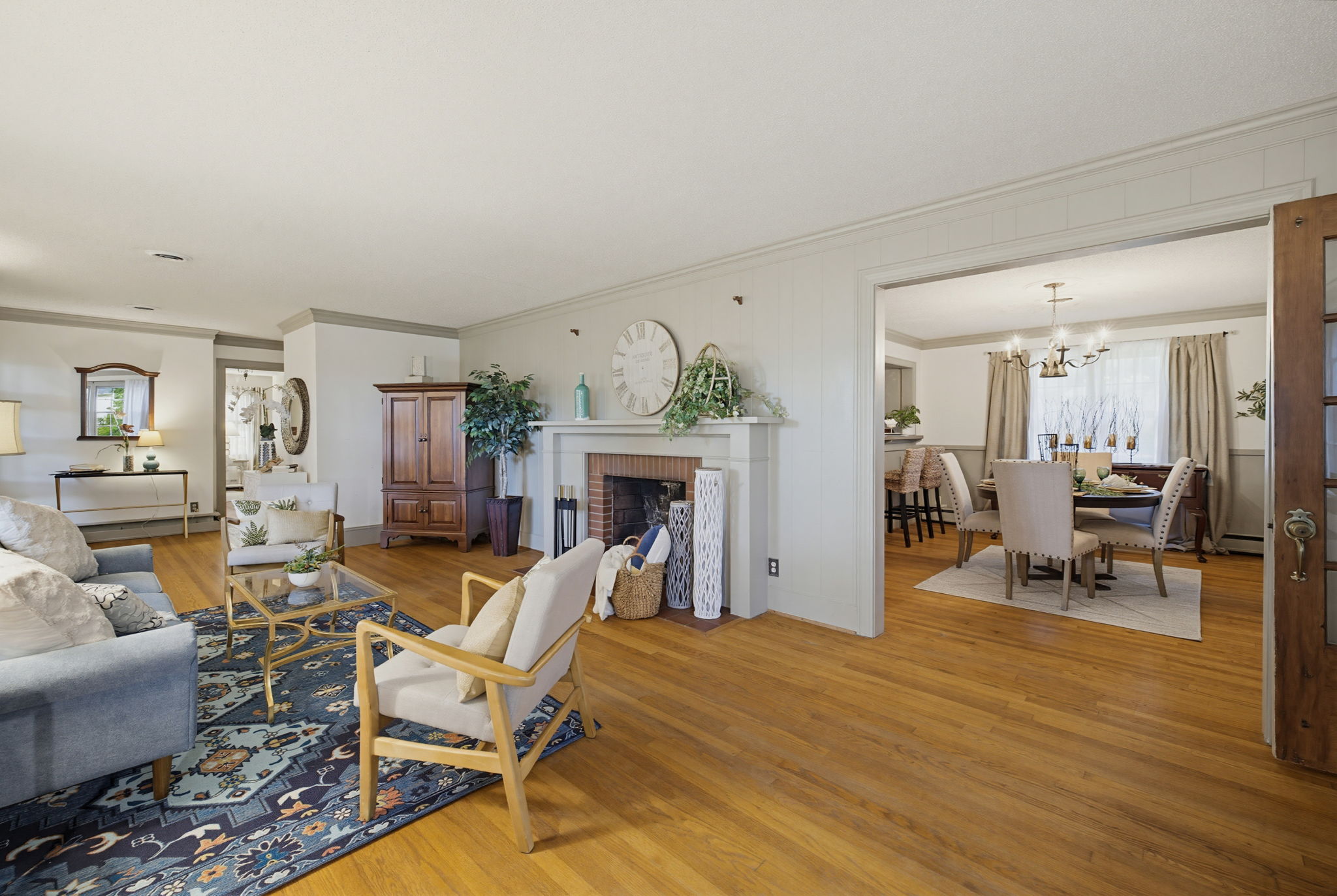 502 W Hunter St-10