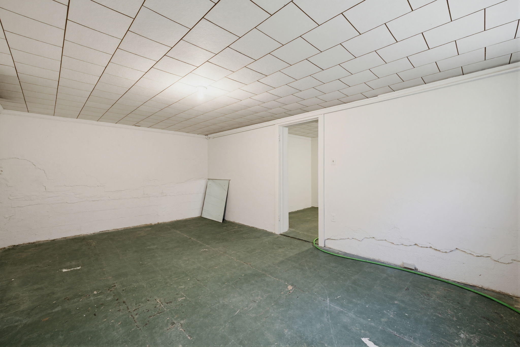 502 W Hunter St-28
