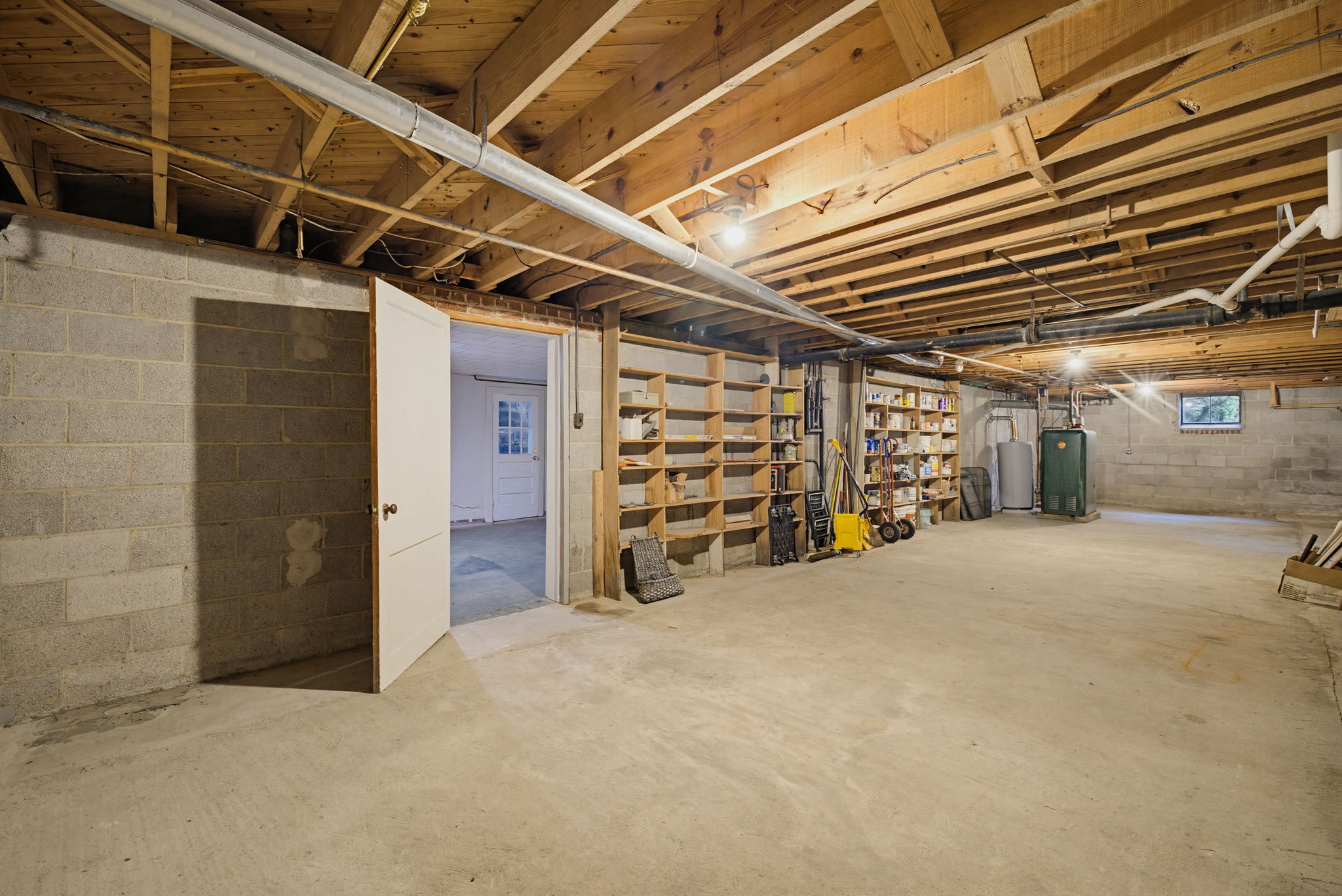 502 W Hunter St-30