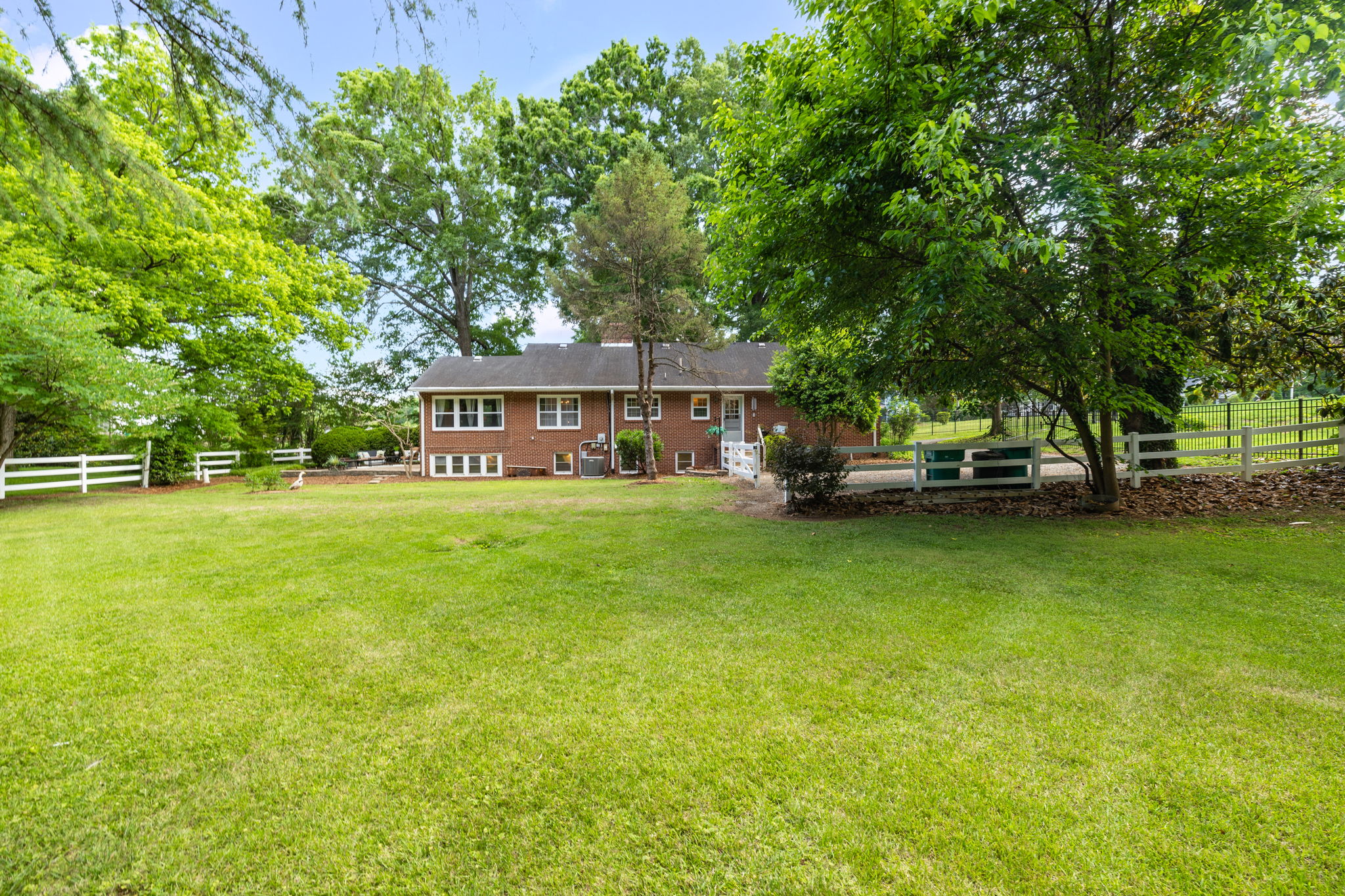 502 W Hunter St-39