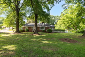 502 W Hunter St-2