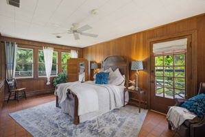 502 W Hunter St-17