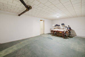502 W Hunter St-29