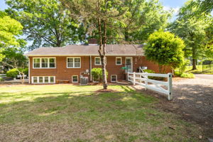 502 W Hunter St-34