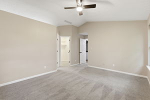  Photo 31