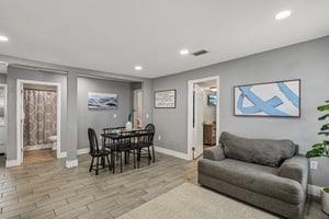 20th St Ct E-S2207-005.jpg