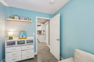 20th St Ct E-S2207-020.jpg