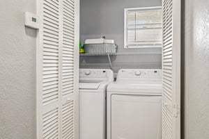20th St Ct E-S2207-024.jpg