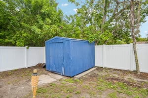 20th St Ct E-S2207-035.jpg